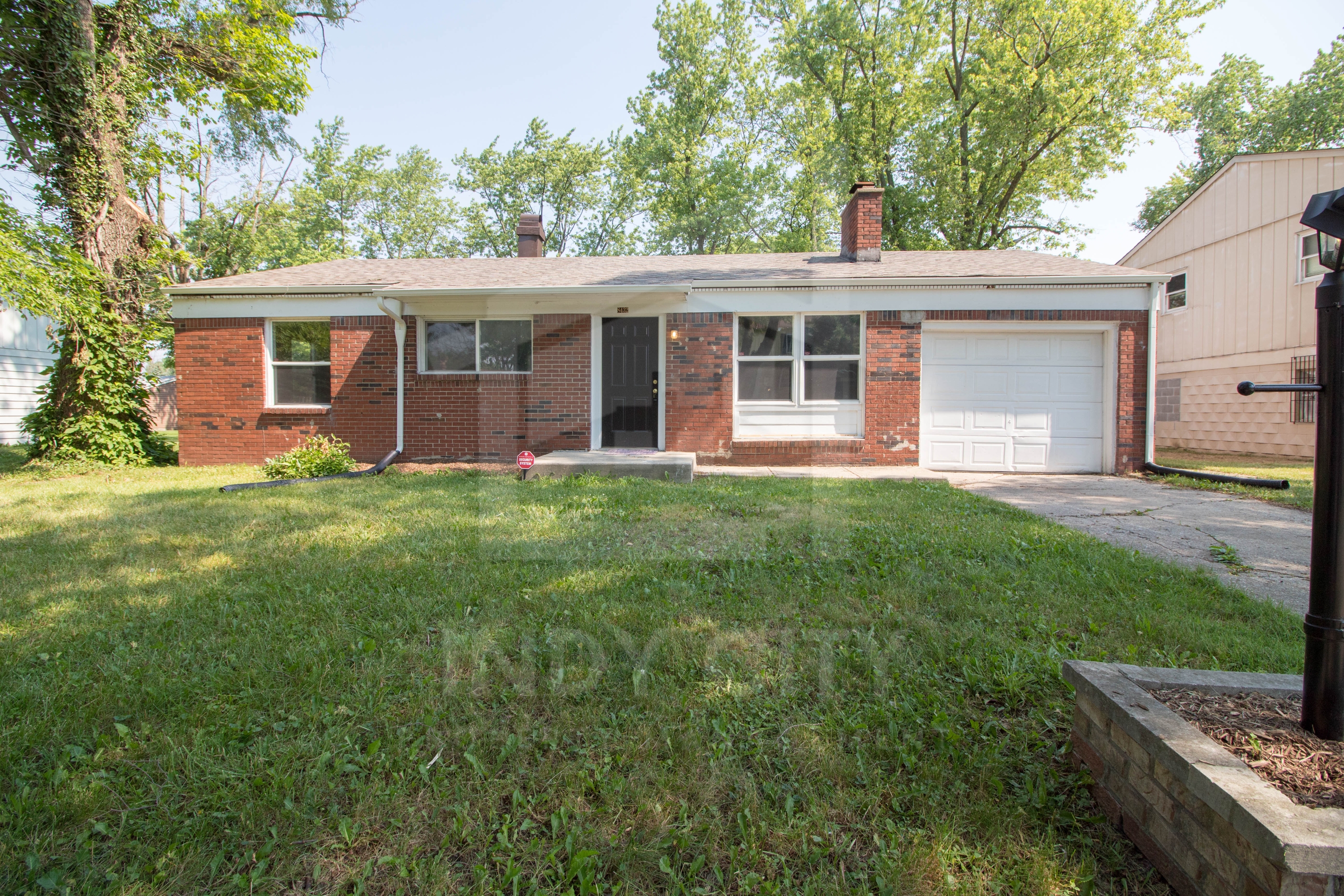 8432 East 37th Place